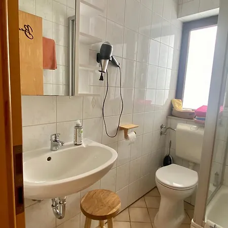 Bed & Breakfast Pension-schoenheim Monzingen