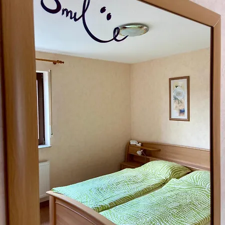 B&B Gaestehaus-Schoenheim Bed & Breakfast Monzingen