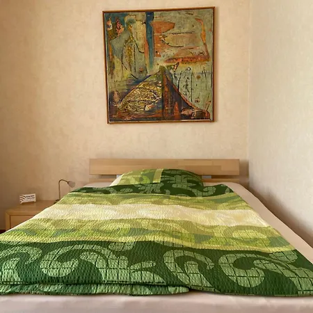 B&B Gaestehaus-Schoenheim Bed & Breakfast Monzingen
